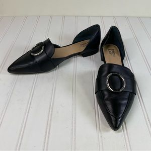 Bleeker & Bond Gloria black leather flats